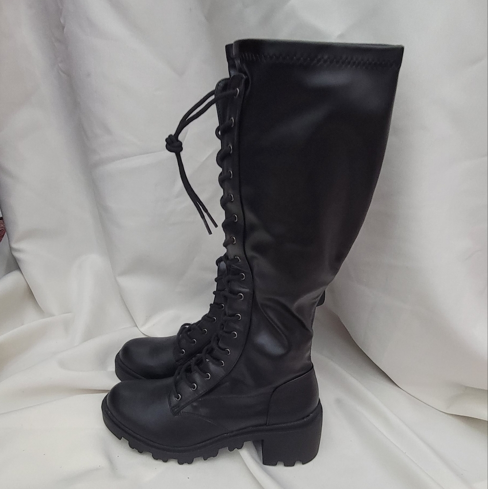 Shoedazzle Black Flat Boots
